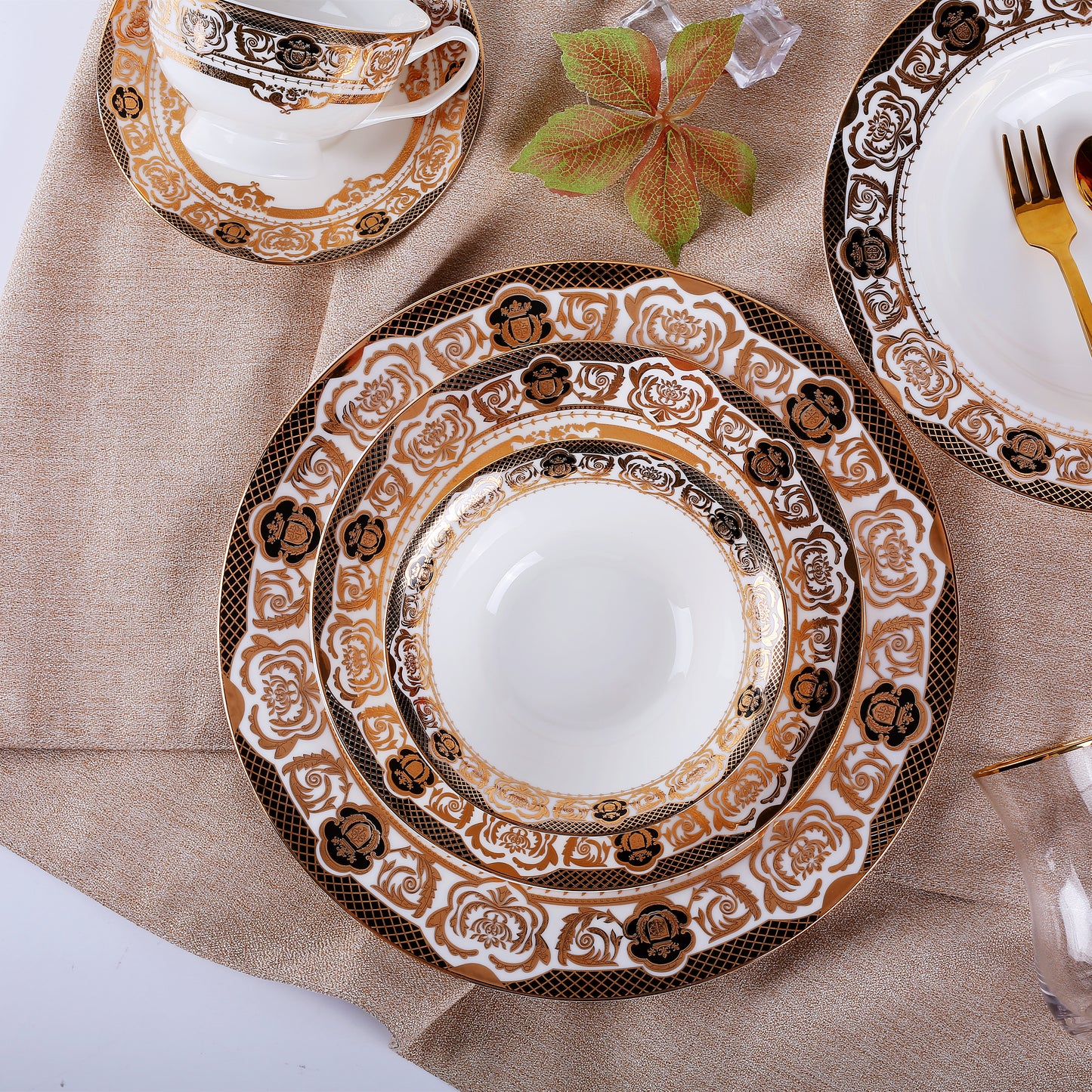 Plate Set R